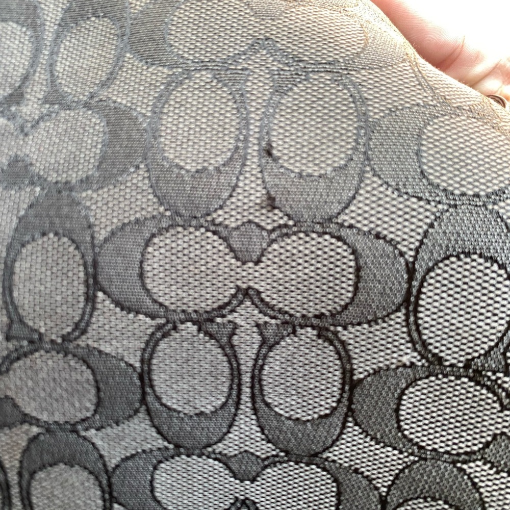 EUC Coach Kelsey black and grey Monogram - Picture 13 of 13